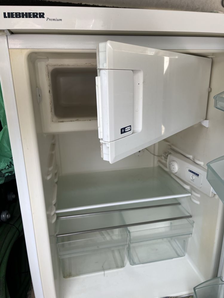 Продам Холодильник LIEBHERR ,
