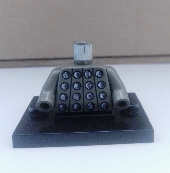 Lego bonecos, torsos e cabeças.20€ tudo.
