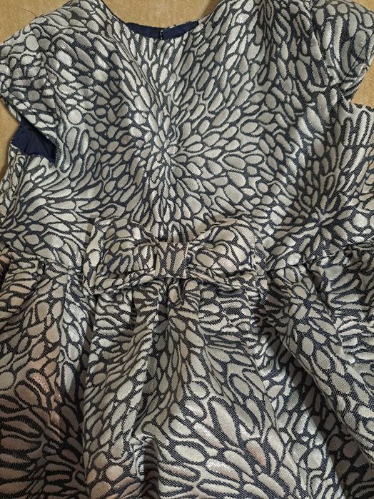 Elegancka sukienka dla dziewczynki 98 cm