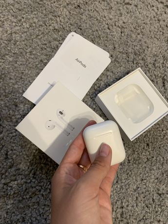 Airpods 2 with charging case оригінал!