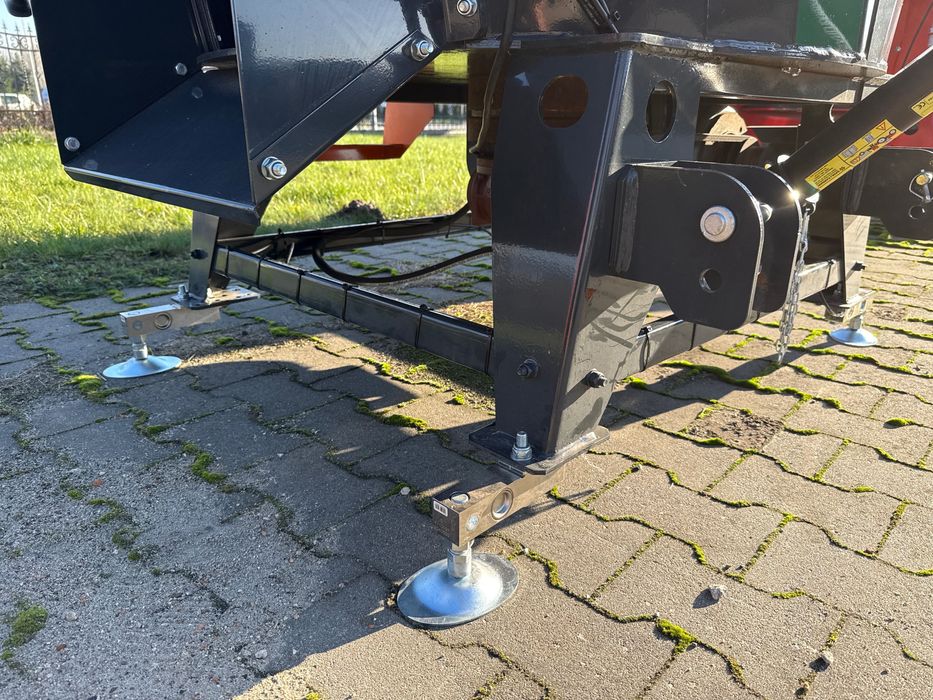 Mieszalnik paszowy Burkon wóz paszowy paszowóz stacjonarny 1,5m³ waga