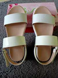 Białe sandały dla dziewczynki 31/19.5 cm