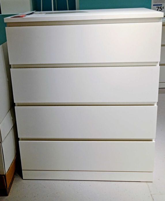 Cómoda IKEA  branca