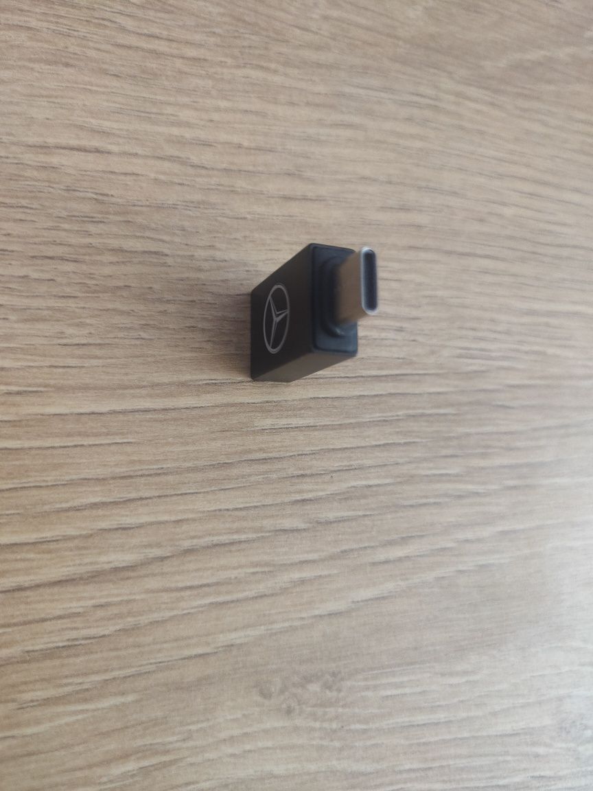Adapter Mercedes-Benz USB-A/USB-C
