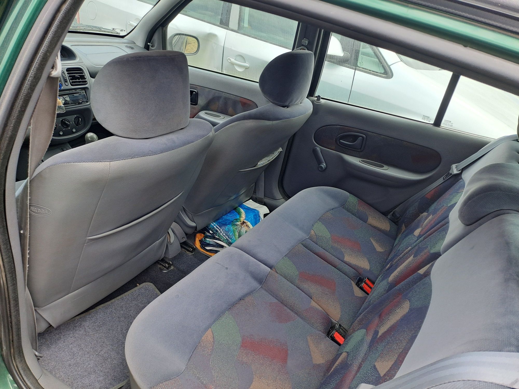 Ret clio  2001 muito  conservado