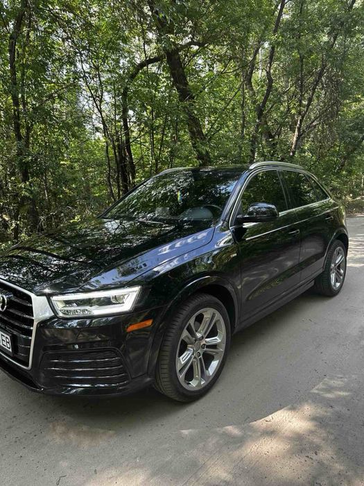 Продам AUDI Q3 2017р
