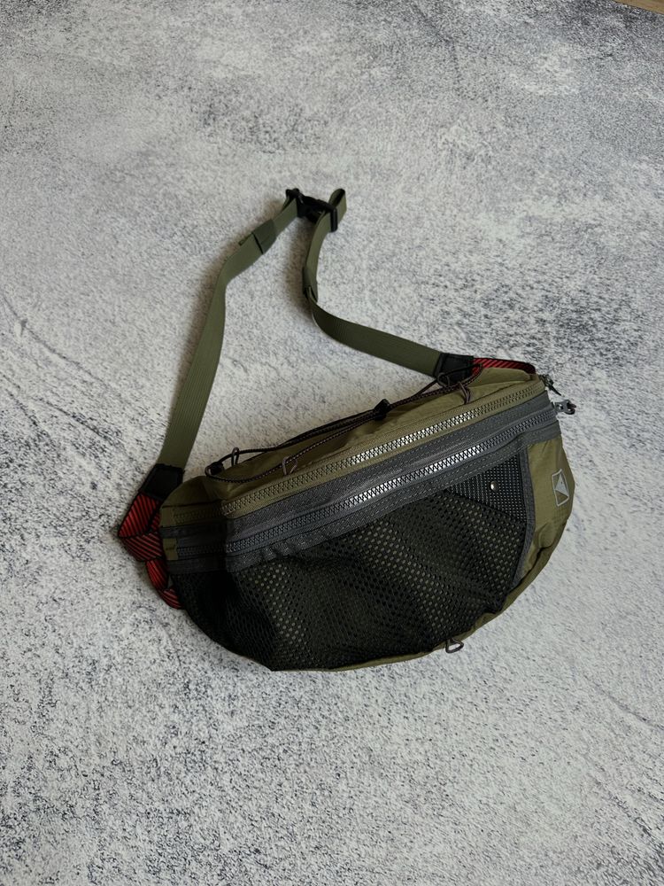 Бананка Klattermusen 4L Хакі кольору