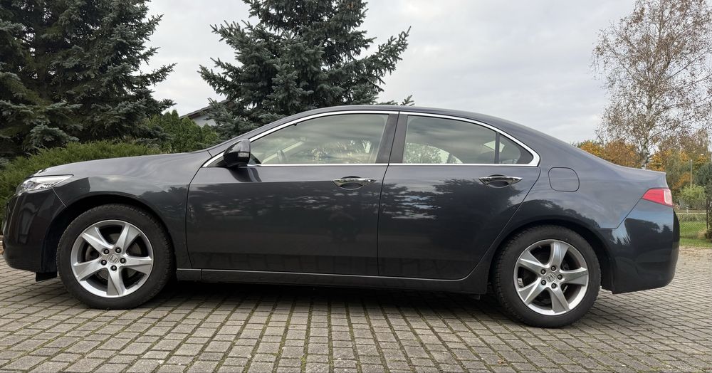 Honda arcorrd 8