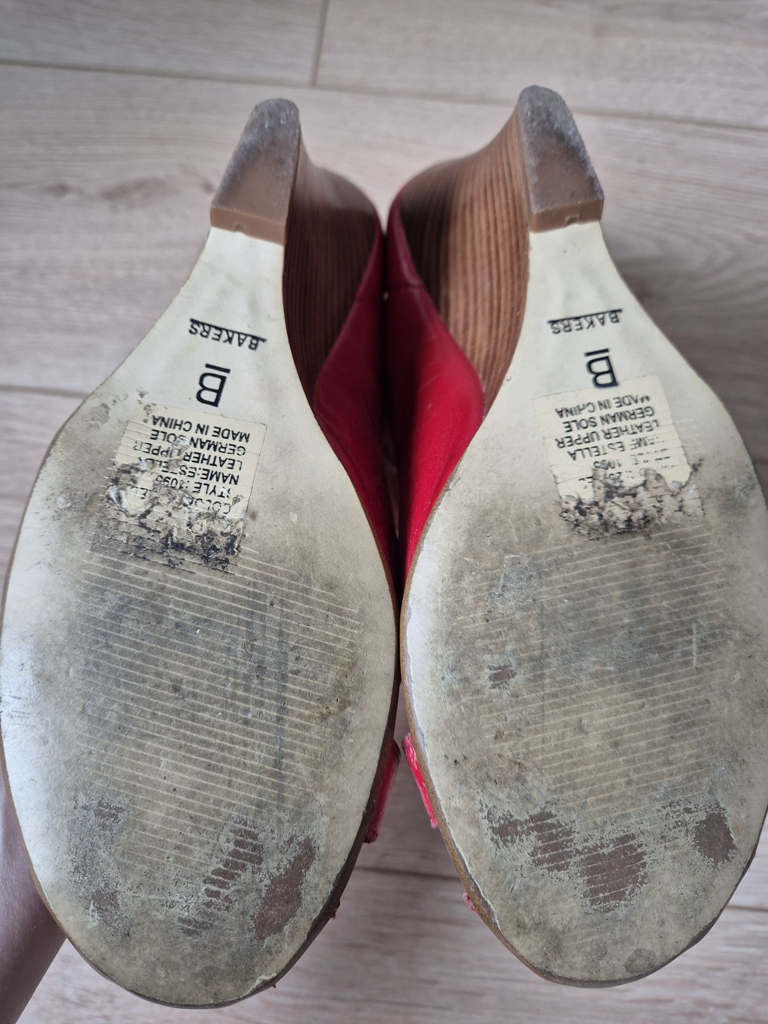 Bakers buty na koturnie czerwone z odkrytymi palcami 39/40 używane