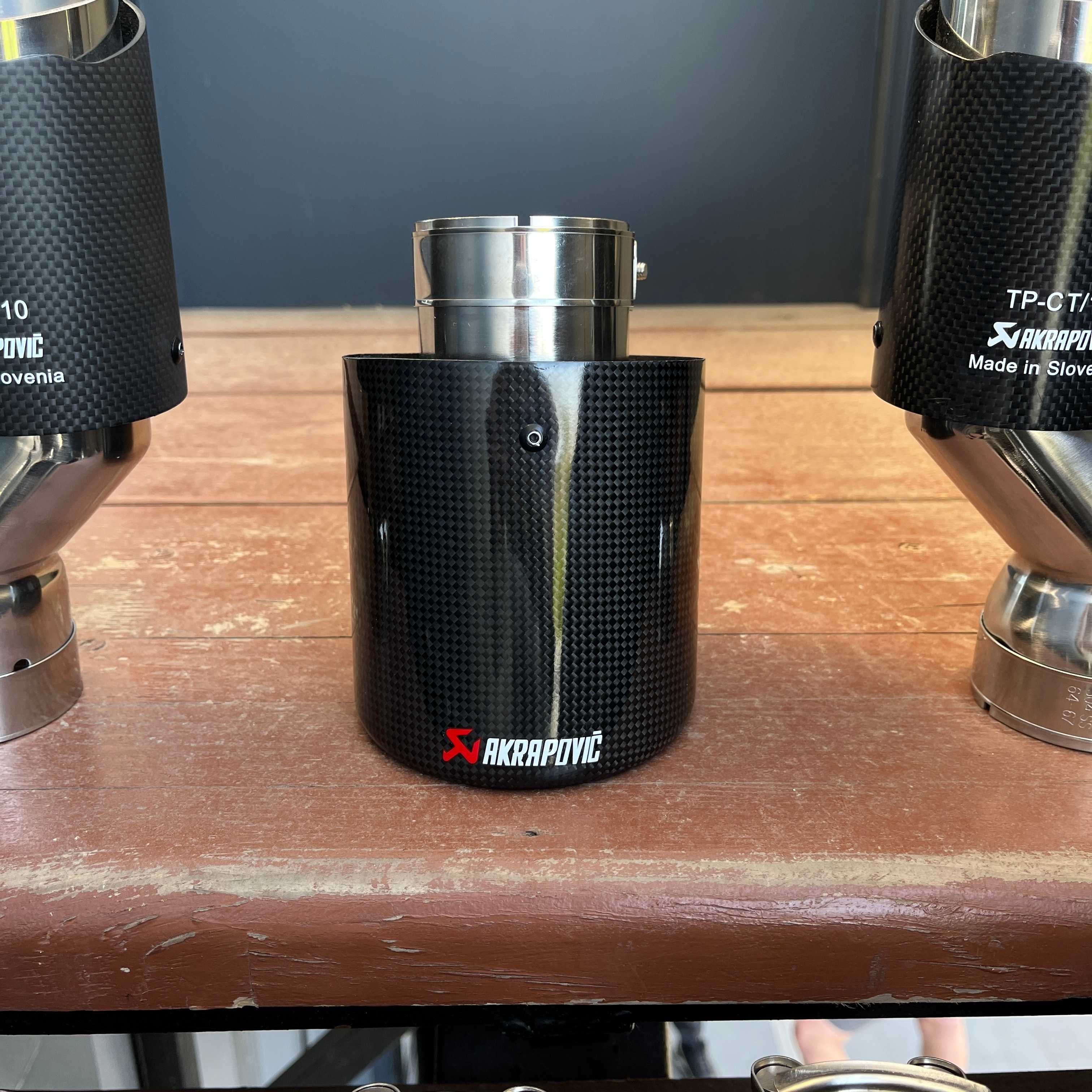 Универсальные новые насадки на выхлопную Akrapovic тюнинг в наличии