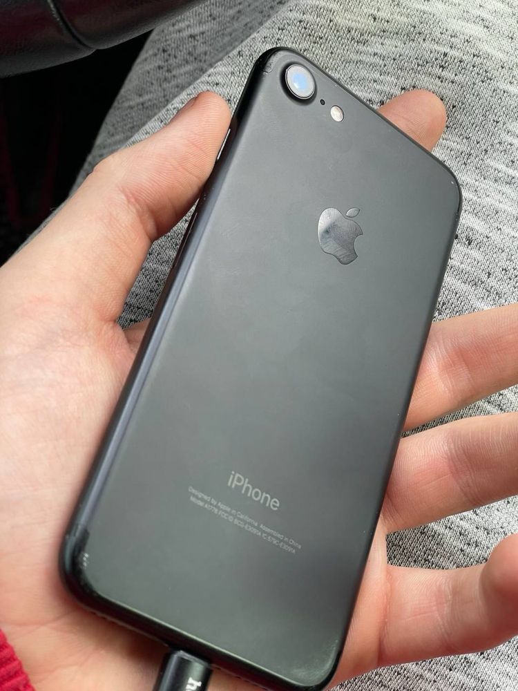 iPhone 7 32Gb Black ГАРАНТІЯ!