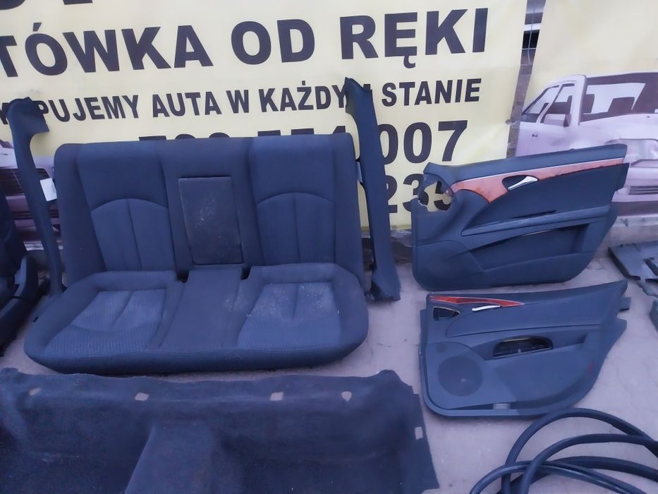 Mercedes w211 sedan E wnętrze tapicerka fotele dywany KPL boczki dekor