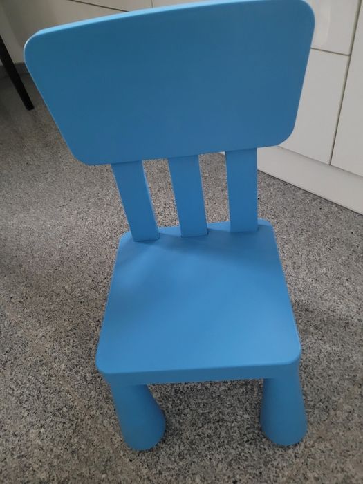 IKEA  Stolik ,Krzesełko ,2 Stołeczki SERII  MAMMUT ,Używane.