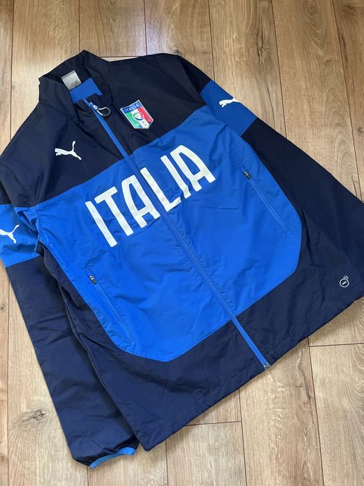 Продам куртку Puma Italia
