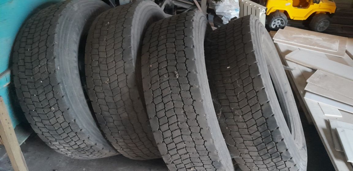 Opony 315/70 R22,5 do przyczepy rolniczej