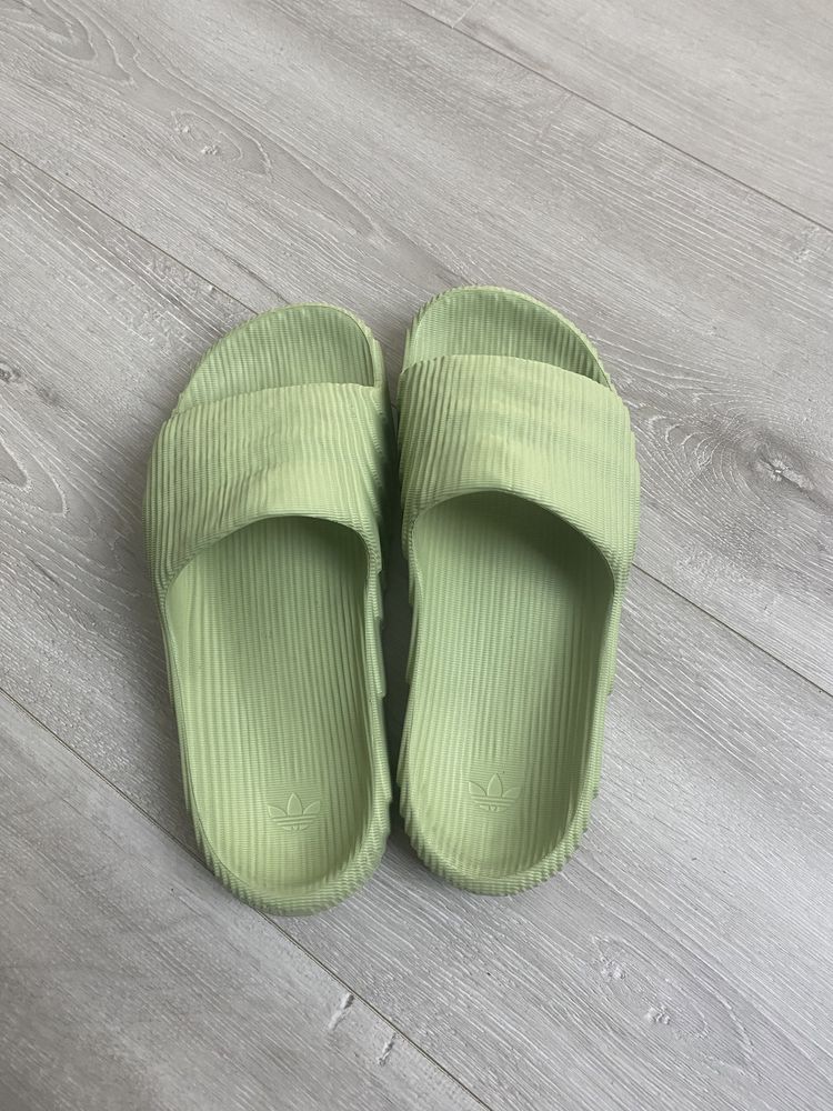 Adidas Adilette 44 klapki