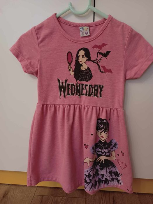 5 ślicznych  sukienek  rozm. 98