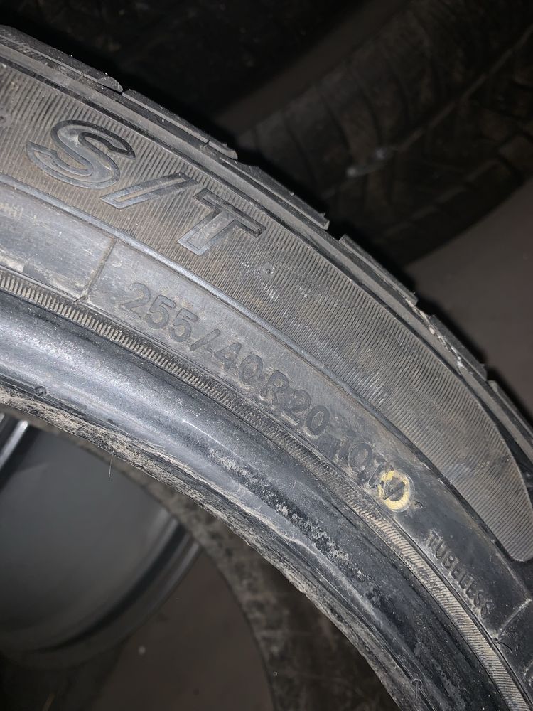 255/40R20 TOYO лето