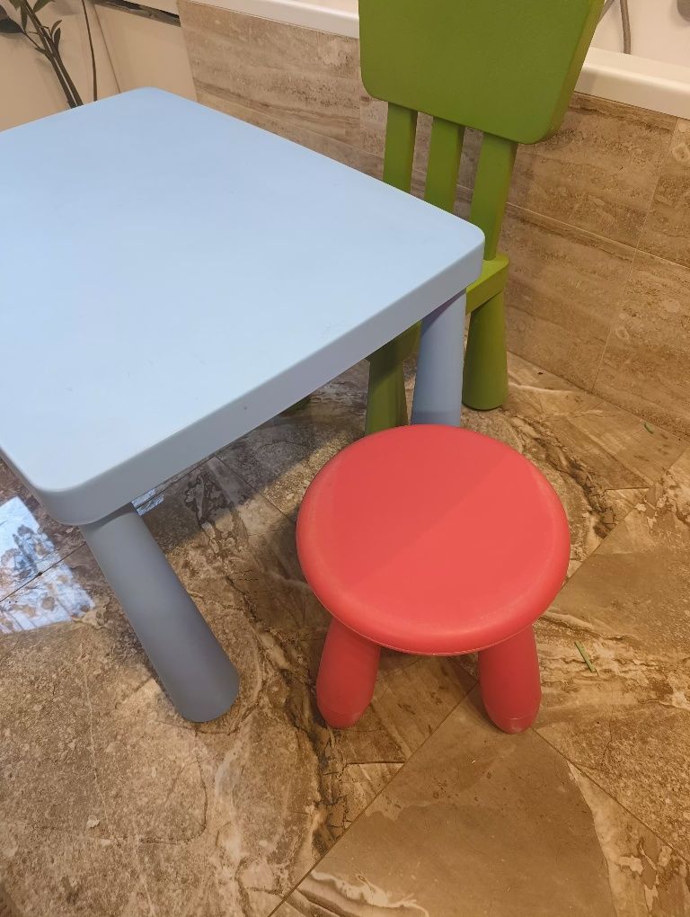 Stolik i 3 krzesła mammut IKEA