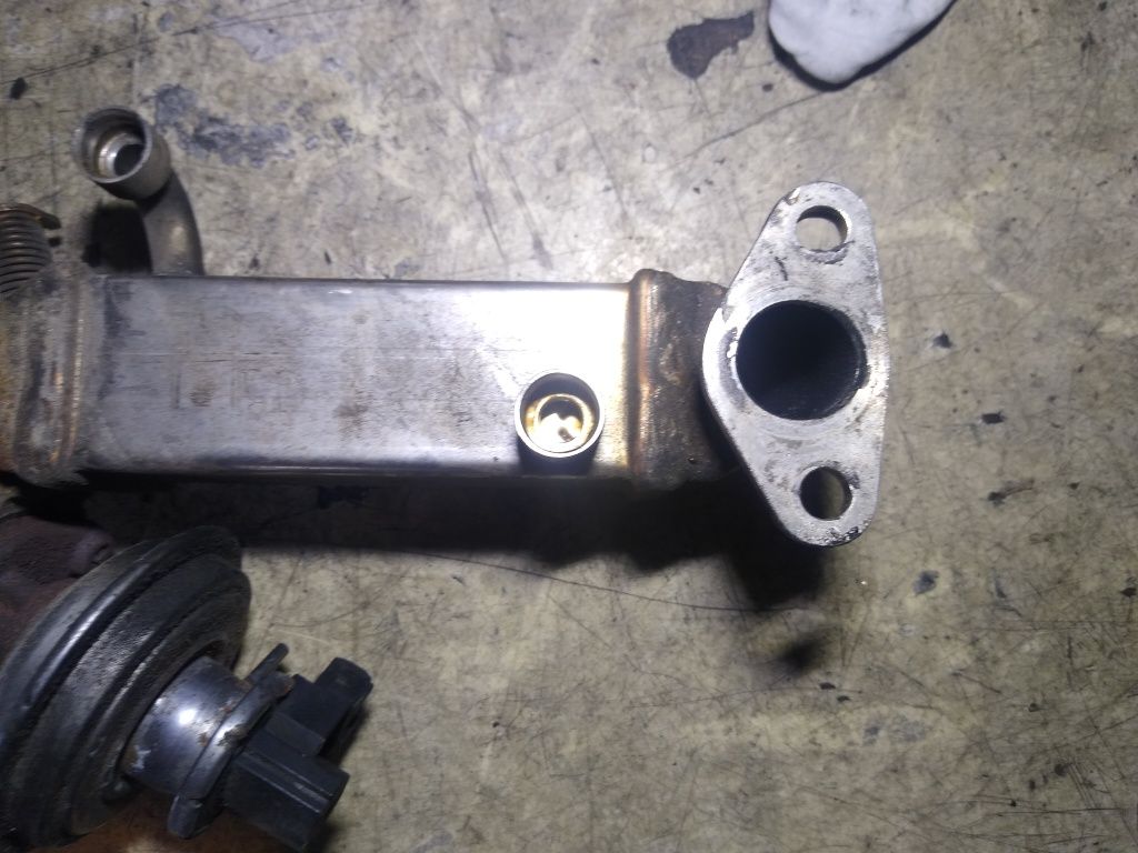 Chłodnica zawor EGR BMW 2.0d n47 E60 E61 e87 E90 E91 oryginał komplet