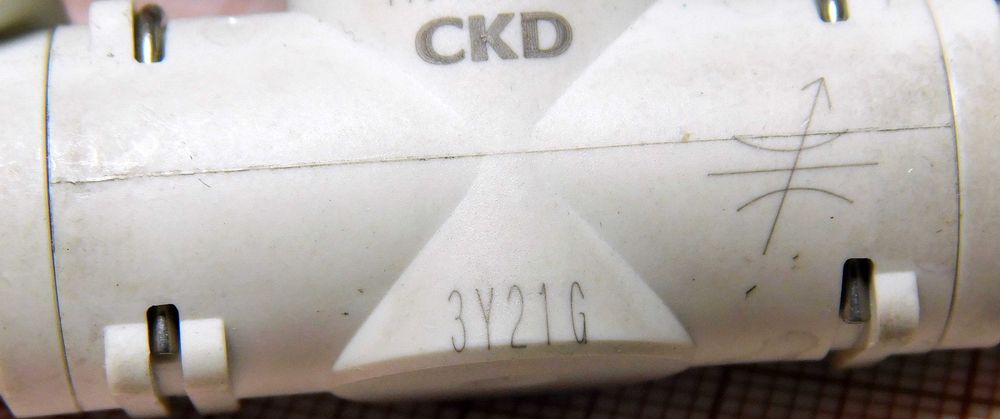 Zawór iglicowy z pokrętłem DVL N 08 H66 240 CKD [0CM]8