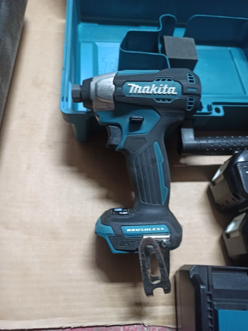 Zestaw Makita Wkrętarka DHP487+Zakrętarka DTD157+2 Baterie 5.0ah