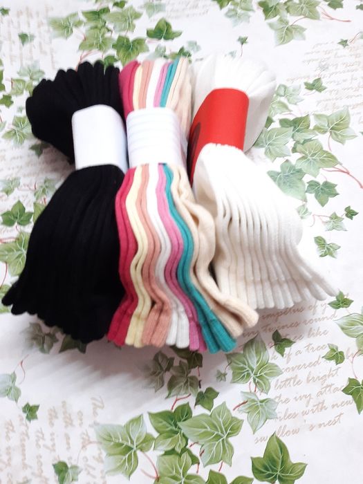 19 pares de soquetes 7+6+6 em algodão  bom