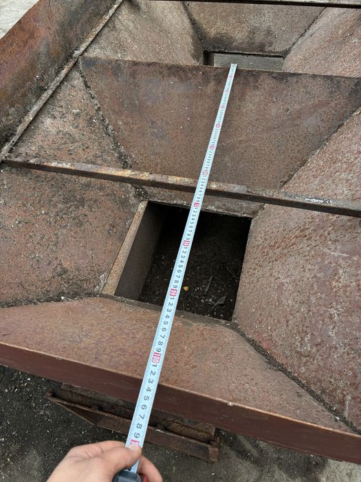 Металеві прийомні бункери накопичувачі для зерна тирси пелет