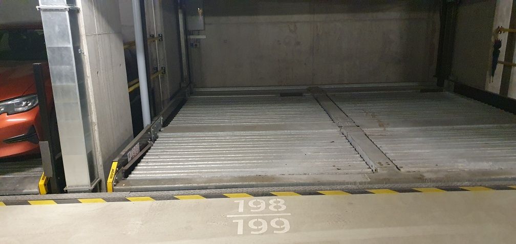 Miejsce parkingowe Al. Rzeczypospolitej 6, Wilanów