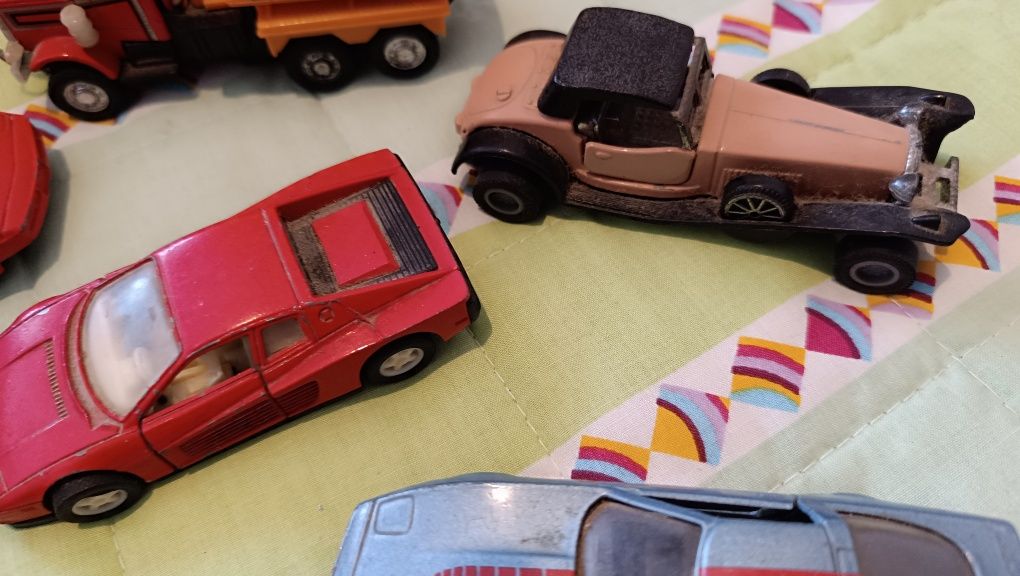 Carros de coleção escala 1:43