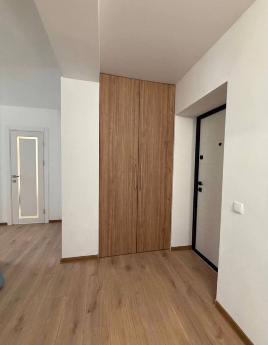 Продаж 2-кім квартири, ТЦ Майдан