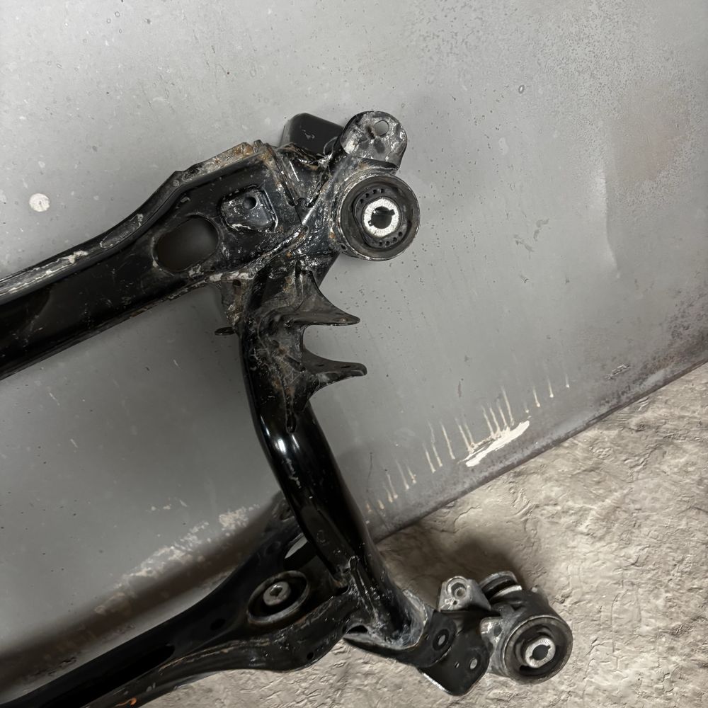 8w0505235ak Подрамник задний балка подушка Audi A4 B9 8W quattro