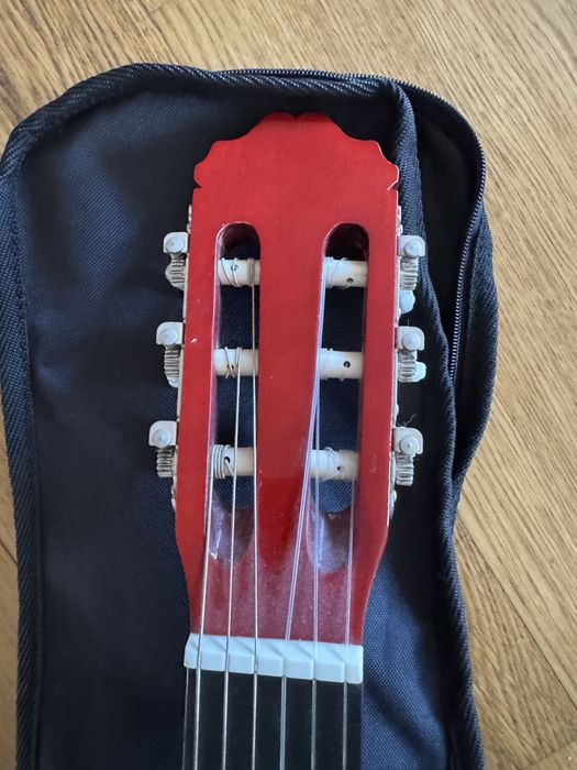 Guitarra nova com pouquíssimo uso