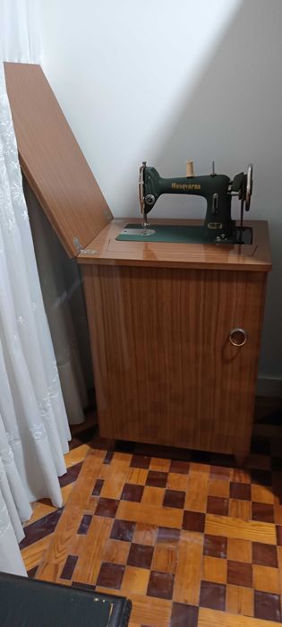 Máquina costura impecável