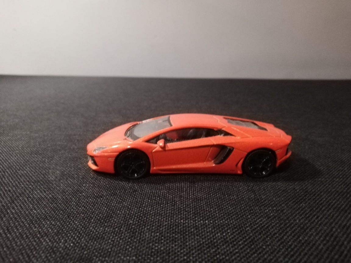 Lamborghini aventador lp700-4 Welly skala 1:43