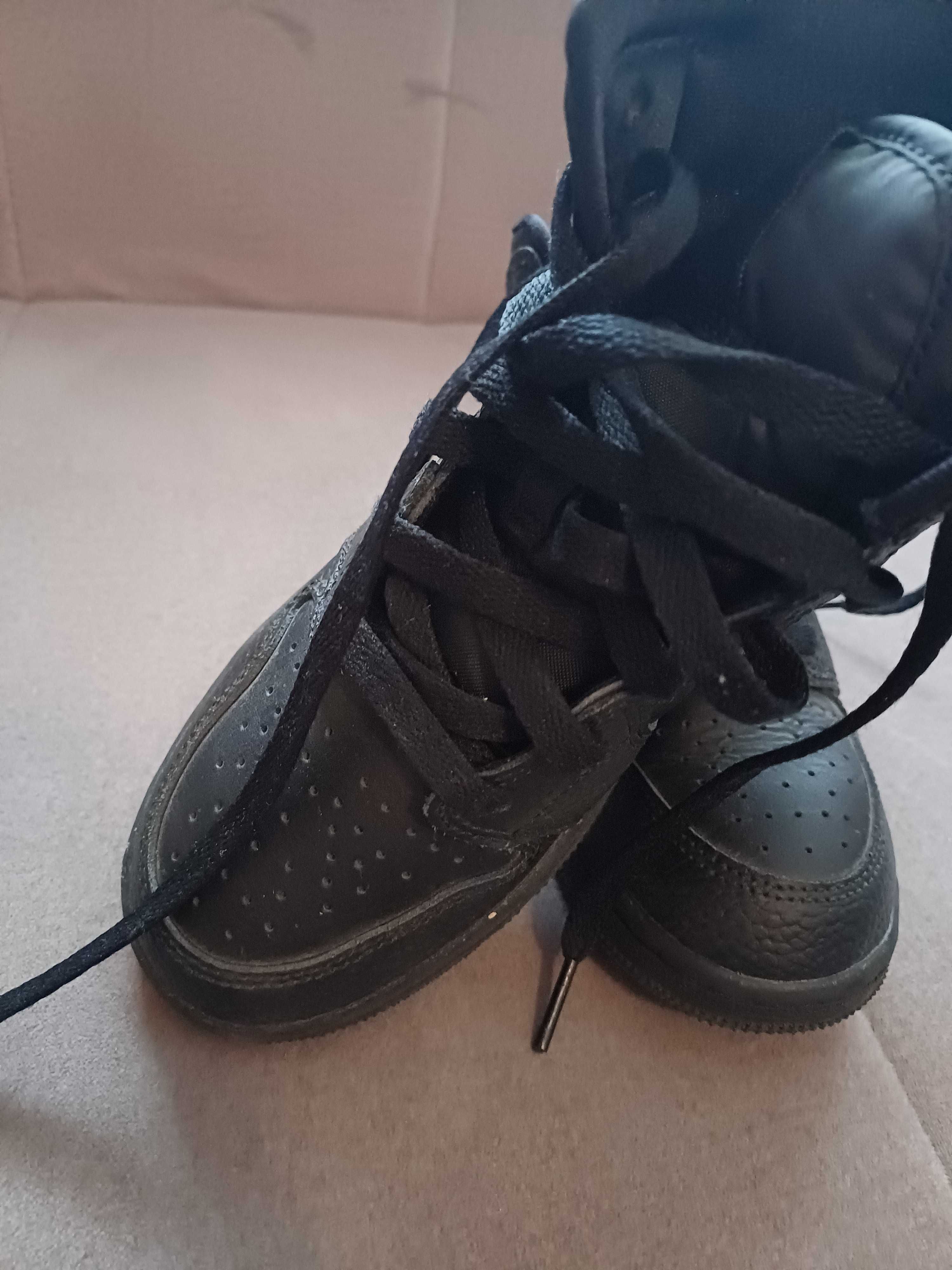 Buty Nike Air Jordan 1 mid, czarne