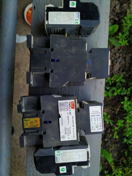 магнитний пускатель пмло 1-32 и ПМЕ 211,