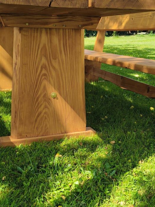 Drewniane meble ogrodowe