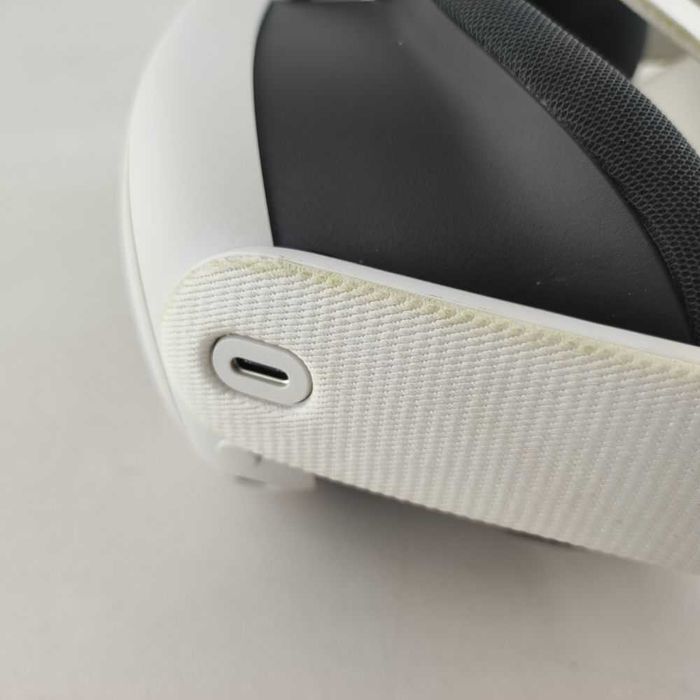 Окуляри віртуальної реальності Oculus Meta Quest 3 128GB
