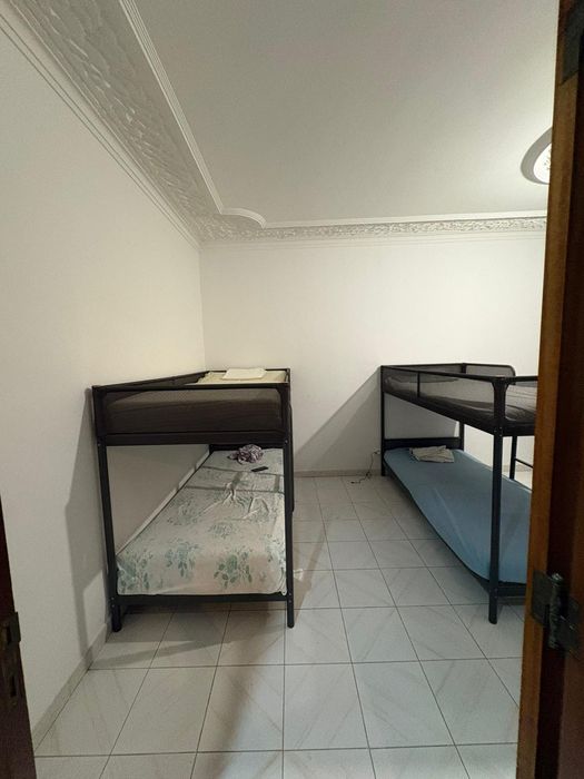 Arrendo quartos compartilhados, t3  com dois alevadores!