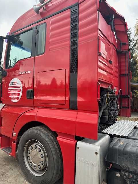 Ciągnik siodłowy zadbany