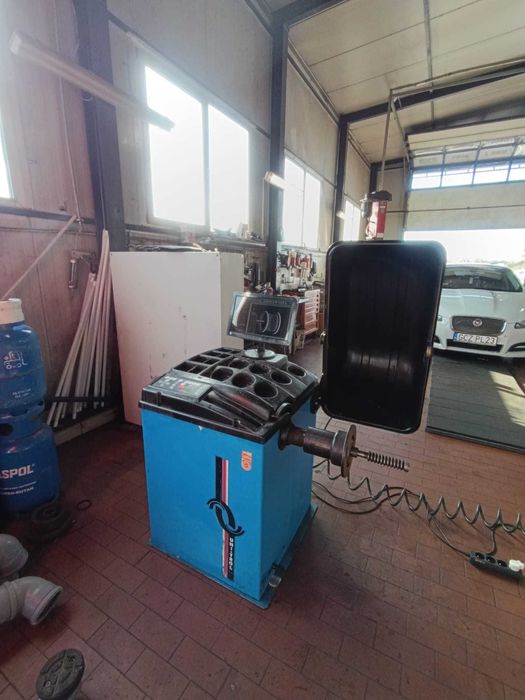 Wyważarka do kół Uni-Trol 2256