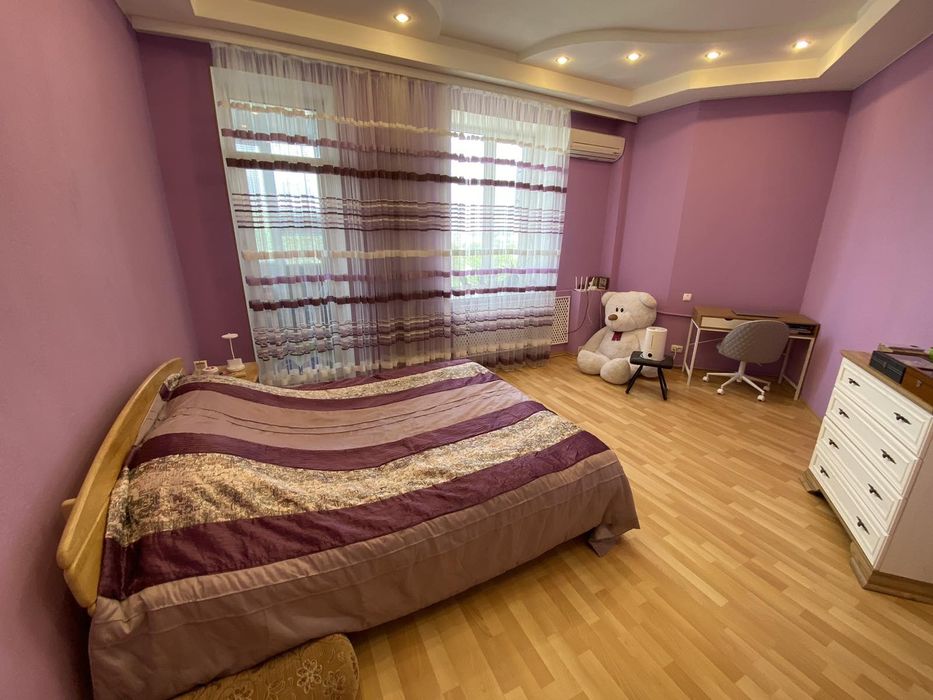 Продам 2-х комнатная сталинка Холодная гора