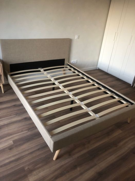Cama bege 140x190