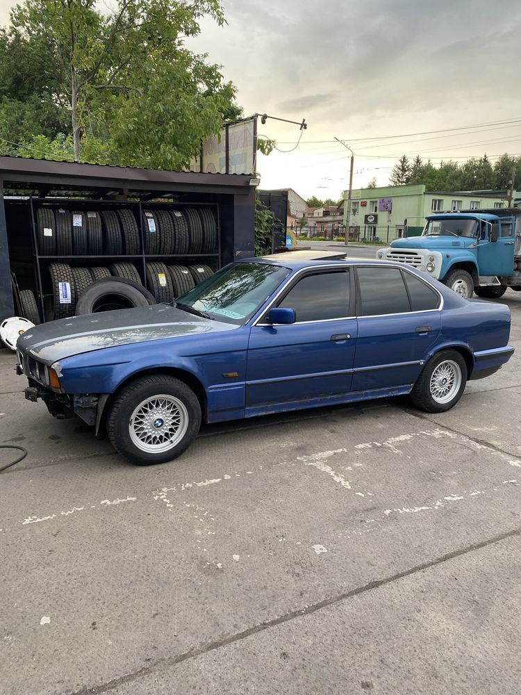 Продам BMW E34 V8 механіка