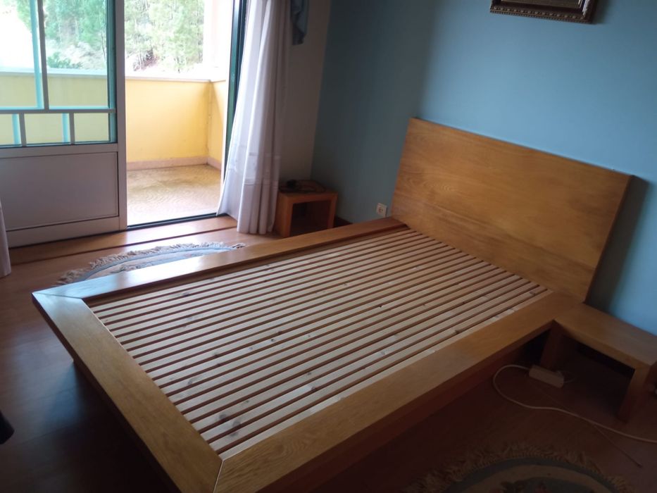 Cama/ cabeceira e colchao