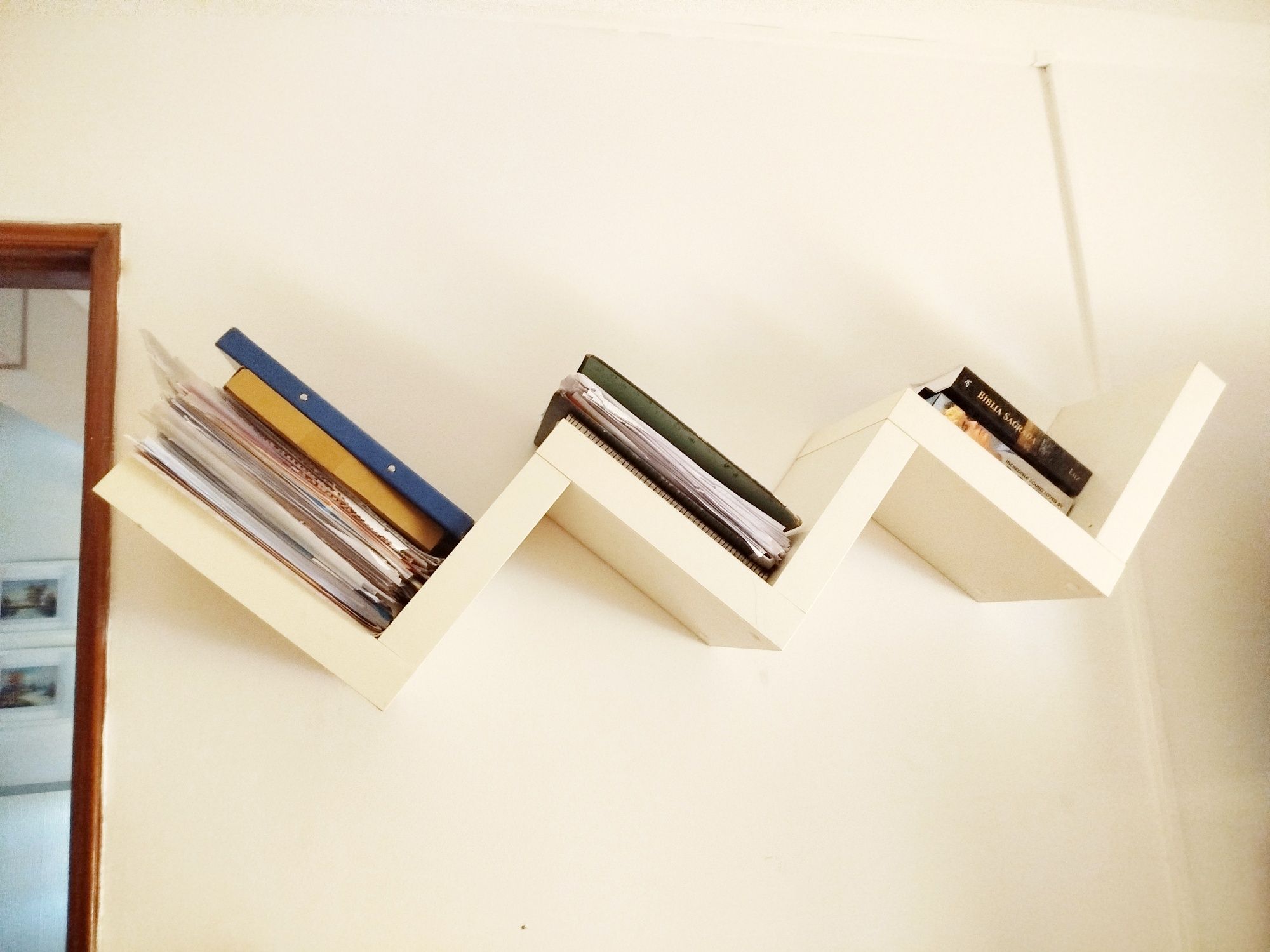 Prateleira IKEA zig zag