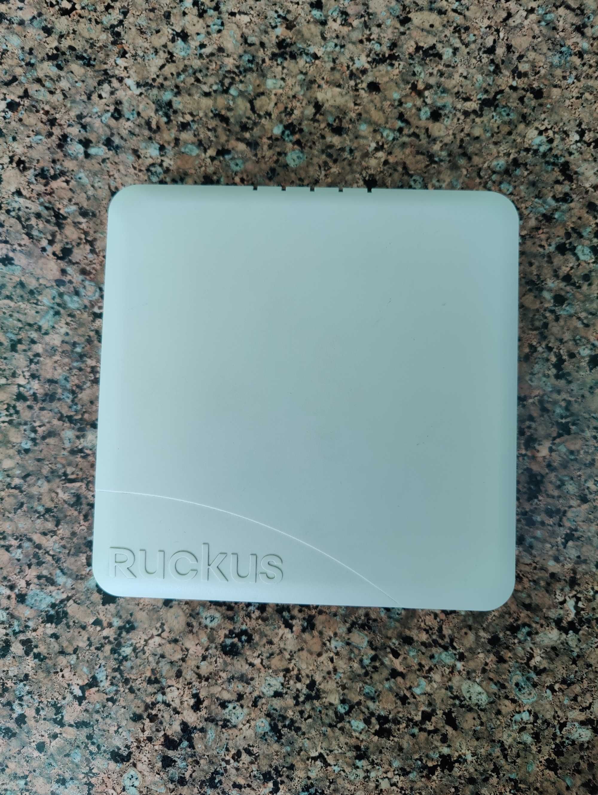 Точка доступа Ruckus класса Enterprise Zoneflex R500 Dual-Band ABGN/AC