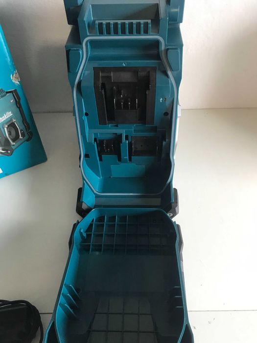 Радіоприймач акумуляторний Makita MR003GZ з Англії