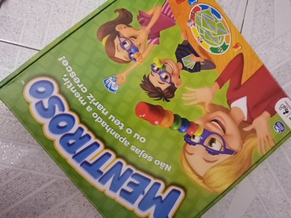 Jogos de tabuleiro - Catan, Party & Company, Mentiroso